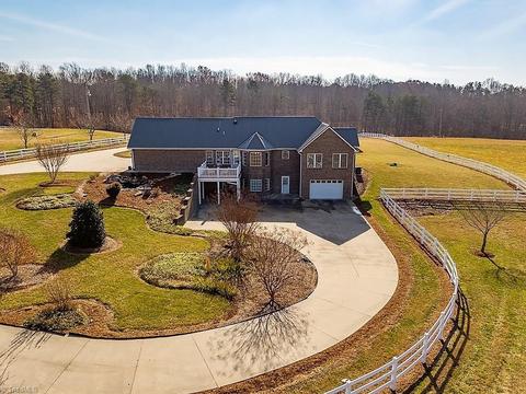 8315 Dennis Rd, Germanton, NC 27019 photo 6