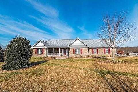 8315 Dennis Rd, Germanton, NC 27019 photo 5
