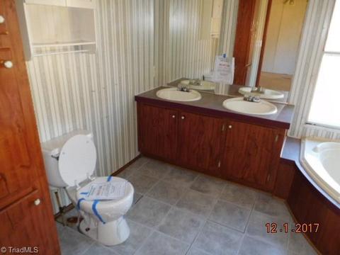 250 Ruby Ln, Lexington, NC 27295 photo 8