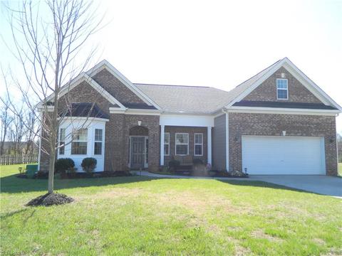 7131 English Pride Dr, Trinity, NC 27370 photo 1