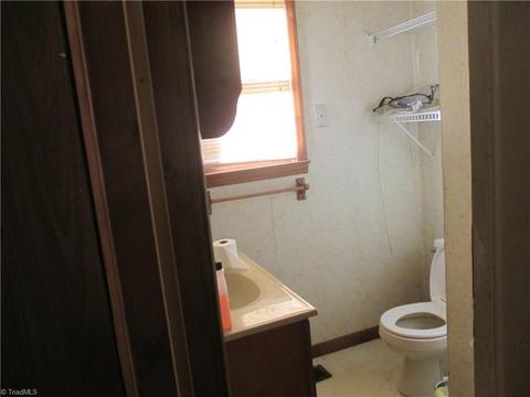 532 Gresham St, Eden, NC 27288 photo 8