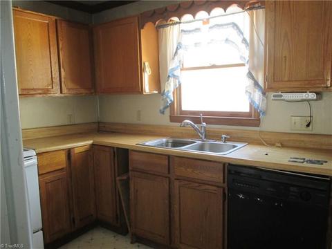 532 Gresham St, Eden, NC 27288 photo 24
