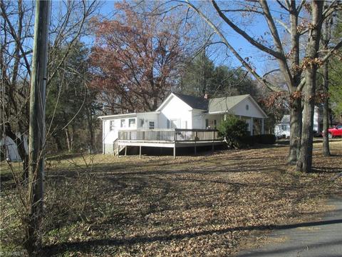 532 Gresham St, Eden, NC 27288 photo 2
