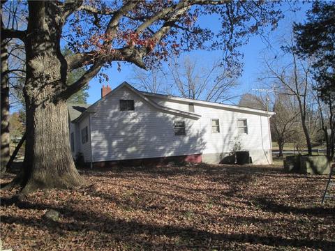 532 Gresham St, Eden, NC 27288 photo 5