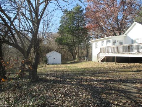 532 Gresham St, Eden, NC 27288 photo 3