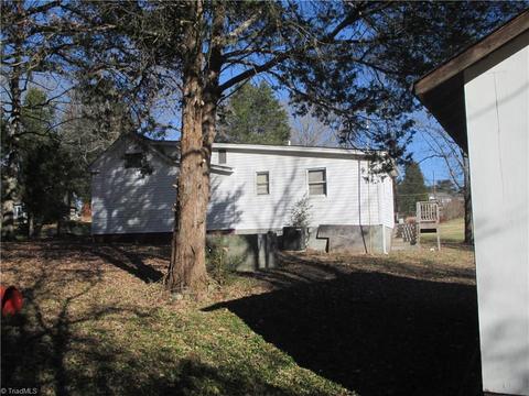 532 Gresham St, Eden, NC 27288 photo 4