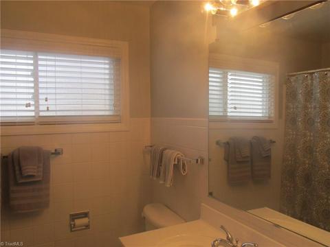 417 Rockspring Rd, High Point, NC 27265 photo 16