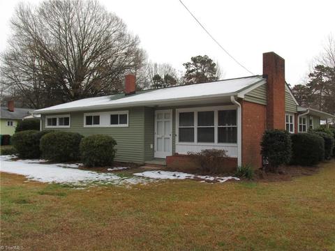 417 Rockspring Rd, High Point, NC 27265 photo 1