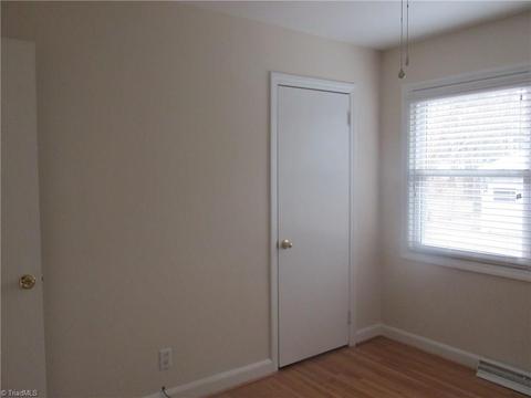 417 Rockspring Rd, High Point, NC 27265 photo 13