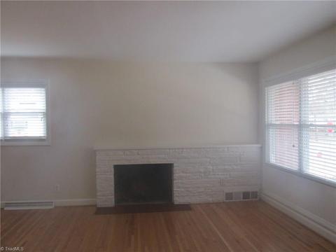 417 Rockspring Rd, High Point, NC 27265 photo 4