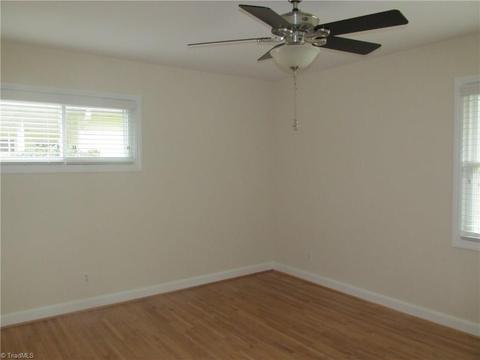 417 Rockspring Rd, High Point, NC 27265 photo 14