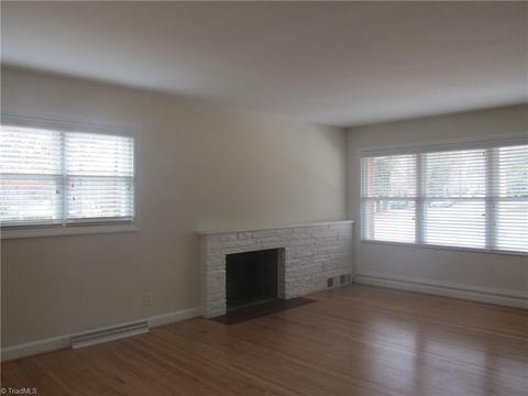 417 Rockspring Rd, High Point, NC 27265 photo 3