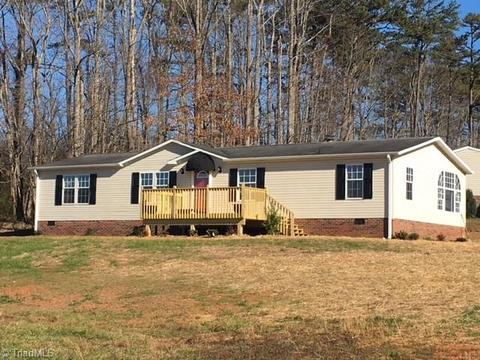 183 Green Walnut St, Traphill, NC 28685 photo 1