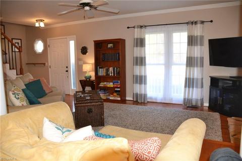 3913 Cedar Crest Ln, High Point, NC 27265 photo 5
