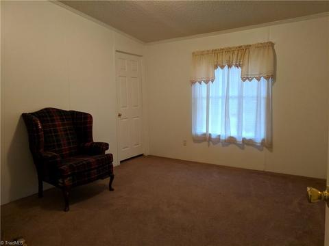 1081 Roy Tuttle Rd, Pinnacle, NC 27043 photo 22