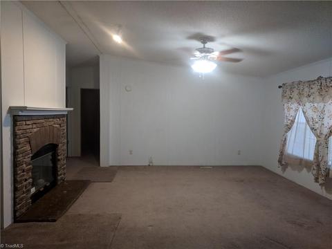 1081 Roy Tuttle Rd, Pinnacle, NC 27043 photo 8
