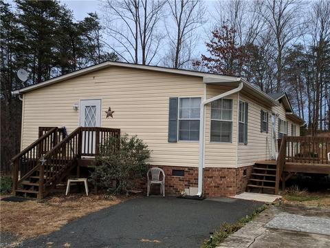 1081 Roy Tuttle Rd, Pinnacle, NC 27043 photo 24
