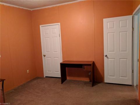 1081 Roy Tuttle Rd, Pinnacle, NC 27043 photo 19