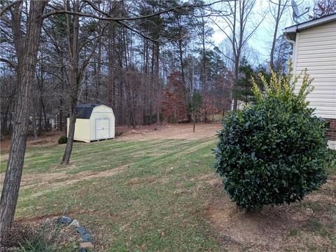 1081 Roy Tuttle Rd, Pinnacle, NC 27043 photo 25