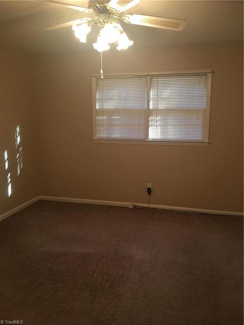 1107 Apt E Robin Hood Rd, High Point, NC 27262 photo 11