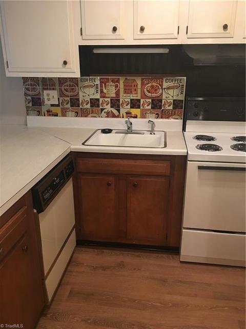 1107 Apt E Robin Hood Rd, High Point, NC 27262 photo 7