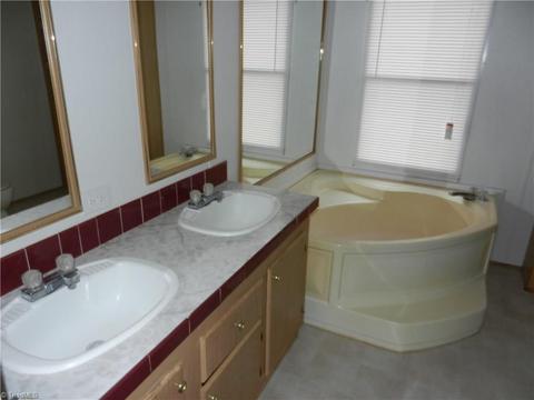 5730 Huckleberry Ln, Trinity, NC 27370 photo 5