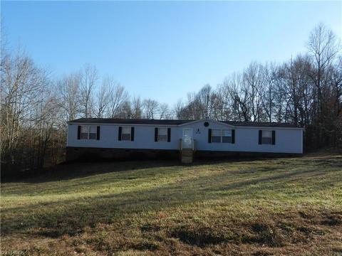5730 Huckleberry Ln, Trinity, NC 27370 photo 2