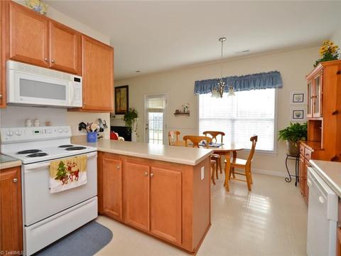 1105 Wesson Ct, High Point, NC 27265 photo 8