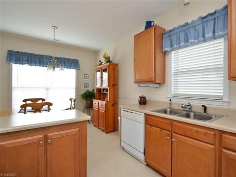 1105 Wesson Ct, High Point, NC 27265 photo 7