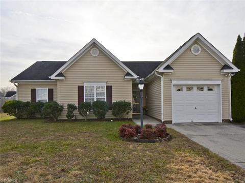 1105 Wesson Ct, High Point, NC 27265 photo 1