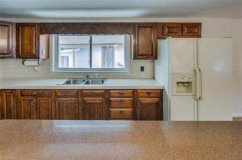 208 E Academy St, Randleman, NC 27317 photo 12