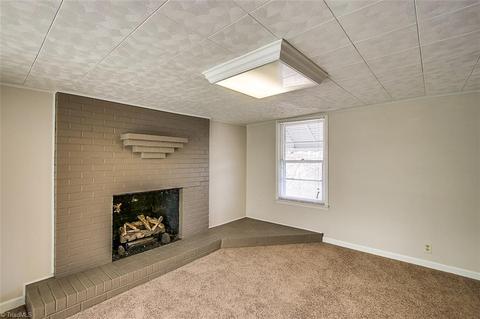 208 E Academy St, Randleman, NC 27317 photo 3