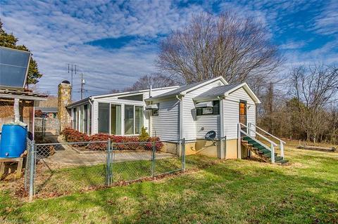 208 E Academy St, Randleman, NC 27317 photo 23