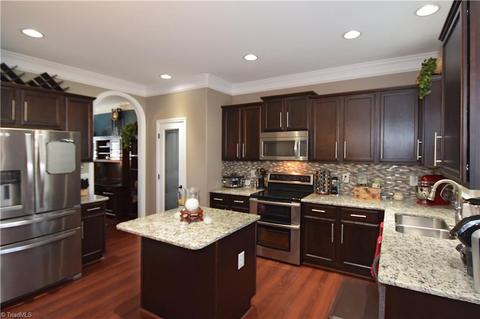 3839 Jade Ct, High Point, NC 27265 photo 6