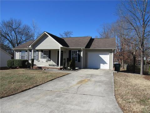 2715 Ingleside Dr, High Point, NC 27265 photo 2