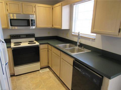 2715 Ingleside Dr, High Point, NC 27265 photo 12