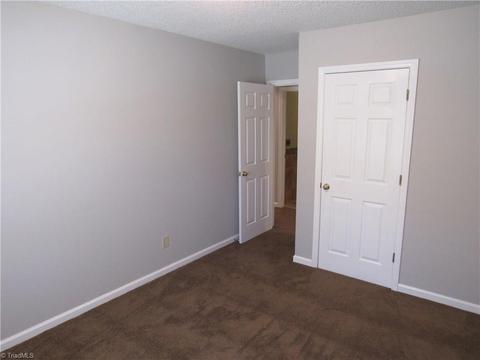 2715 Ingleside Dr, High Point, NC 27265 photo 15