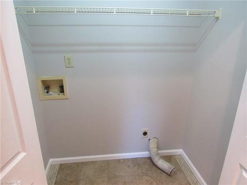 2715 Ingleside Dr, High Point, NC 27265 photo 16