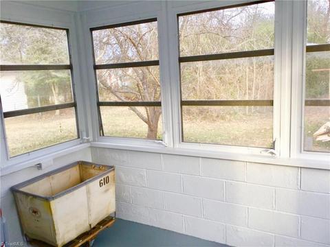 2129 Edgewood Dr, High Point, NC 27262 photo 25