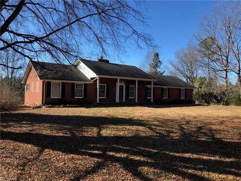 414 Double Creek Rd, Dobson, NC 27017 photo 1