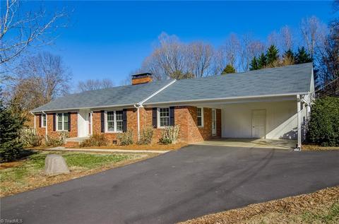 202 Tangle Dr, Jamestown, NC 27282 photo 1