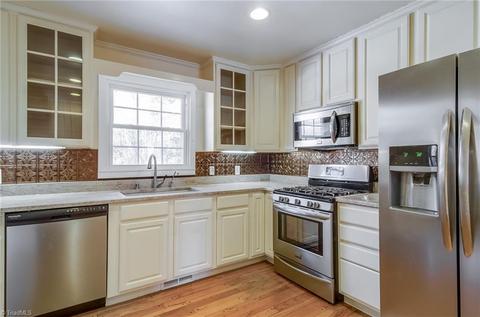 202 Tangle Dr, Jamestown, NC 27282 photo 8