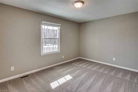 4306 Huntington Dr, Trinity, NC 27370 photo 17