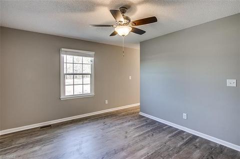 4306 Huntington Dr, Trinity, NC 27370 photo 14