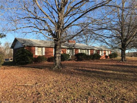 4623 Archdale Rd, Trinity, NC 27370 photo 1