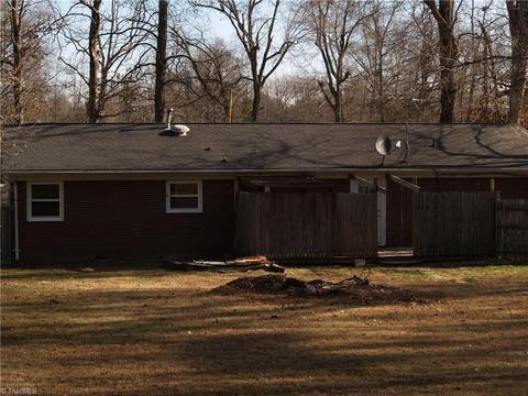 127 Barwood Ter, Trinity, NC 27370 photo 2