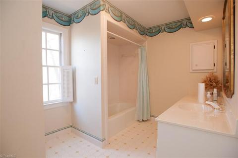 400 Cascade Dr, High Point, NC 27265 photo 20
