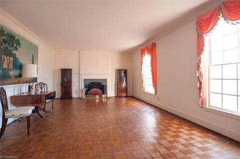 400 Cascade Dr, High Point, NC 27265 photo 4