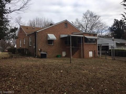 1111 Delk Dr, High Point, NC 27262 photo 15