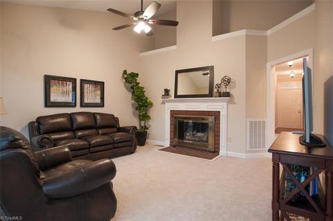 1703 Chickadee Pt, High Point, NC 27262 photo 12